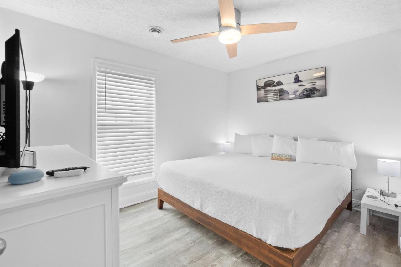 Willapye Beach House By The Sea Navarre Bagian luar foto
